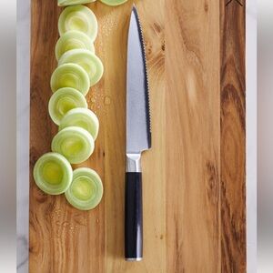 QUINCE NIB Essential Japanese Damascus Steel 6" Serrated Utility Knife